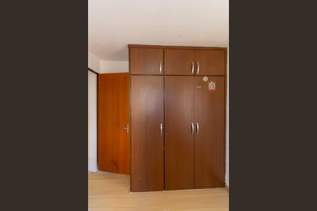 Quarto 2 de apartamento para alugar com 2 quartos, 56m² em Vila Ivone, São Paulo