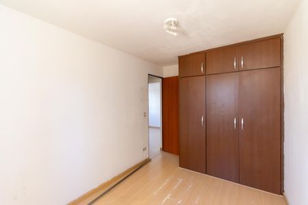 Quarto 1 de apartamento para alugar com 2 quartos, 56m² em Vila Ivone, São Paulo