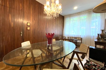 Sala de apartamento à venda com 3 quartos, 90m² em Santo Antônio, Belo Horizonte