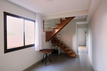 Sala de apartamento para alugar com 1 quarto, 84m² em Floresta, Belo Horizonte