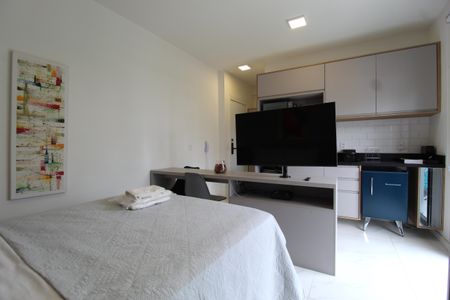 Sala/Quarto de kitnet/studio à venda com 1 quarto, 25m² em Indianópolis, São Paulo