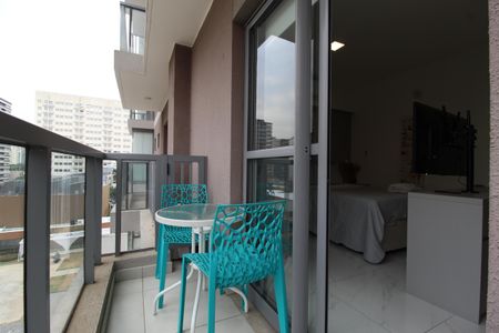 Varanda de kitnet/studio à venda com 1 quarto, 25m² em Indianópolis, São Paulo