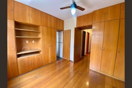 Quarto de apartamento para alugar com 3 quartos, 105m² em Buritis, Belo Horizonte