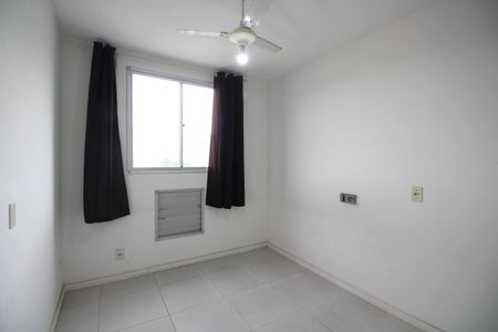 Quarto 1 de apartamento para alugar com 2 quartos, 52m² em Taquara, Rio de Janeiro