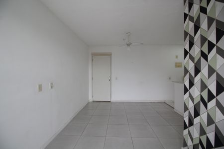 Sala de apartamento para alugar com 2 quartos, 52m² em Taquara, Rio de Janeiro