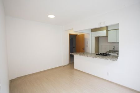 Sala de apartamento para alugar com 2 quartos, 60m² em Taquara, Rio de Janeiro