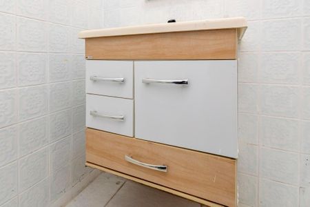 Apartamento para alugar com 70m², 2 quartos e 1 vaga Apartamento para alugar com 70m², 2 quartos e 1 vagaBanheiro