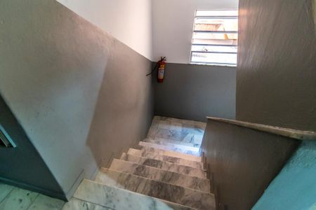 Apartamento para alugar com 70m², 2 quartos e 1 vaga Apartamento para alugar com 70m², 2 quartos e 1 vagaÁrea comum - Escadas