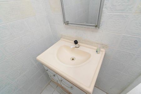 Apartamento para alugar com 70m², 2 quartos e 1 vaga Apartamento para alugar com 70m², 2 quartos e 1 vagaBanheiro