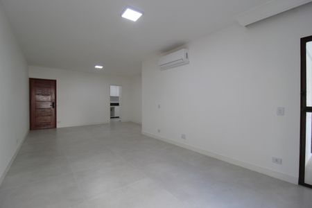 Sala de apartamento para alugar com 3 quartos, 127m² em Moema, São Paulo
