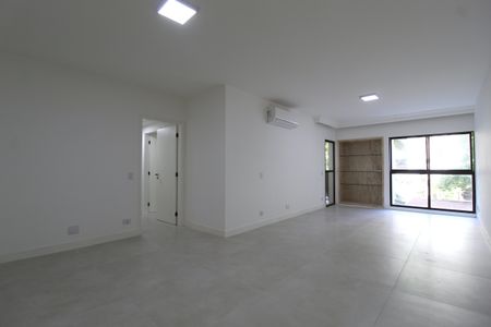 Sala de apartamento para alugar com 3 quartos, 127m² em Moema, São Paulo