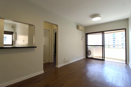 Sala de apartamento para alugar com 1 quarto, 41m² em Indianópolis, São Paulo