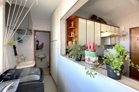Apartamento à venda com 80m², 2 quartos e 1 vagaÁrea de Serviço