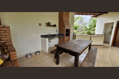 Casa de condomínio à venda com 190m², 4 quartos e 1 vaga