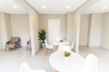 Apartamento para alugar com 32m², 2 quartos e sem vaga Apartamento para alugar com 32m², 2 quartos e sem vagaÁrea comum - Salão de festas