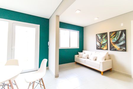 Apartamento para alugar com 32m², 2 quartos e sem vaga Apartamento para alugar com 32m², 2 quartos e sem vagaÁrea comum - Salão de festas