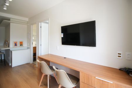 Sala  de apartamento para alugar com 1 quarto, 33m² em Moema, São Paulo