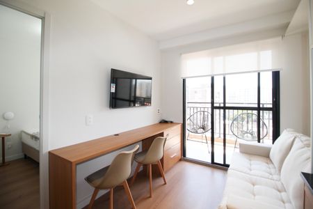 Sala  de apartamento para alugar com 1 quarto, 33m² em Moema, São Paulo