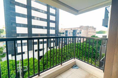 Sacada da Sala de apartamento para alugar com 2 quartos, 40m² em Planalto Paulista, São Paulo