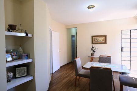 Sala de apartamento à venda com 3 quartos, 71m² em Ana Lúcia, Belo Horizonte