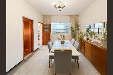 Sala de jantar de casa à venda com 3 quartos, 400m² em Sagrada Família, Belo Horizonte
