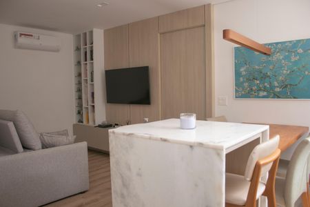 Cozinha/ Sala de apartamento para alugar com 2 quartos, 62m² em Lourdes, Belo Horizonte