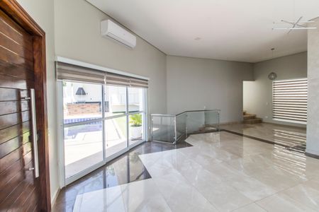 Sala de casa de condomínio para alugar com 3 quartos, 259m² em Parque Sinai, Santana de Parnaíba