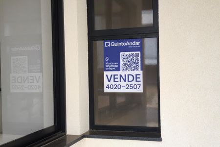 Casa de condomínio à venda com 299m², 3 quartos e sem vaga Casa de condomínio à venda com 299m², 3 quartos e sem vagaPLACA INSTALADA NA FACHADA