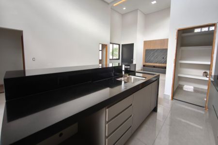 Casa de condomínio à venda com 299m², 3 quartos e sem vaga Casa de condomínio à venda com 299m², 3 quartos e sem vagaCozinha