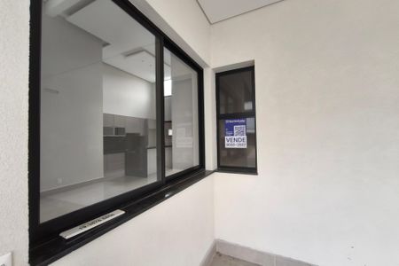 Casa de condomínio à venda com 299m², 3 quartos e sem vaga Casa de condomínio à venda com 299m², 3 quartos e sem vagaPLACA INSTALADA NA FACHADA