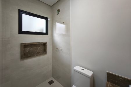 Casa de condomínio à venda com 299m², 3 quartos e sem vaga Casa de condomínio à venda com 299m², 3 quartos e sem vagaBanheiro Suíte