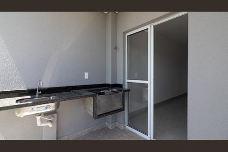 Apartamento para alugar com 38m², 2 quartos e sem vaga Apartamento para alugar com 38m², 2 quartos e sem vagaChurrasqueira