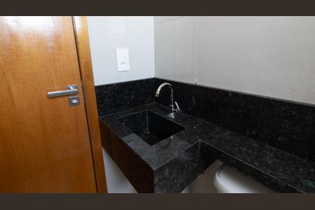 Apartamento para alugar com 38m², 2 quartos e sem vaga Apartamento para alugar com 38m², 2 quartos e sem vagaBanheiro