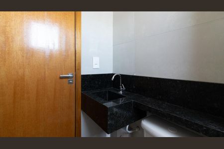 Apartamento para alugar com 38m², 2 quartos e sem vaga Apartamento para alugar com 38m², 2 quartos e sem vagaBanheiro