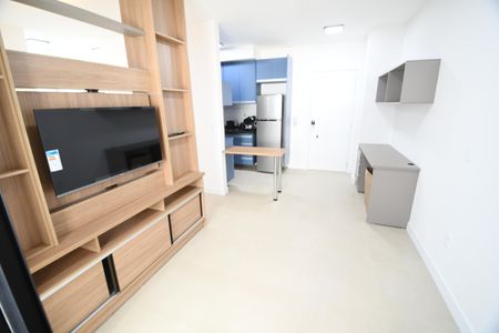 Sala de kitnet/studio para alugar com 1 quarto, 42m² em Centro, Campinas