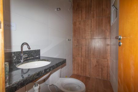 Banheiro de apartamento para alugar com 1 quarto, 30m² em Vila Carrão, São Paulo