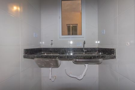 Sala, Cozinha e Área de Serviço de apartamento para alugar com 1 quarto, 30m² em Vila Carrão, São Paulo