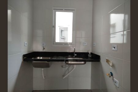 Cozinha de apartamento para alugar com 1 quarto, 30m² em Vila Carrão, São Paulo