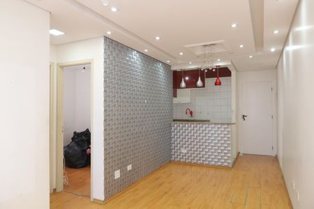 Sala de apartamento para alugar com 2 quartos, 64m² em Vila Carmosina, São Paulo