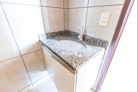 Banheiro de apartamento à venda com 3 quartos, 60m² em Parque Marajoara, Santo André