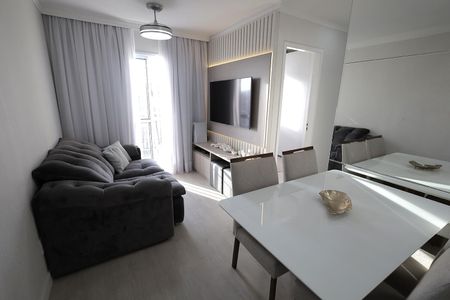 Sala de apartamento para alugar com 2 quartos, 48m² em Parque Jaçatuba, Santo André