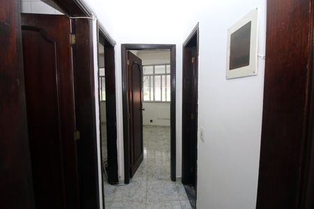 Sala - Corredor de apartamento para alugar com 2 quartos, 81m² em Vila da Penha, Rio de Janeiro