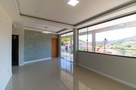 Sala de casa à venda com 5 quartos, 292m² em Itaipu, Niterói
