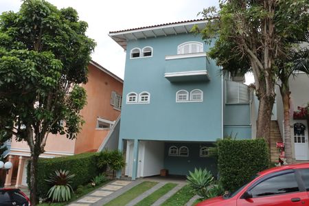 Casa de Condomínio para alugar com 5 quartos, 246m² em Granja Viana, Cotia