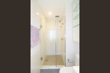 Studio para alugar com 45m², 1 quarto e 1 vaga Studio para alugar com 45m², 1 quarto e 1 vagaBanheiro Social