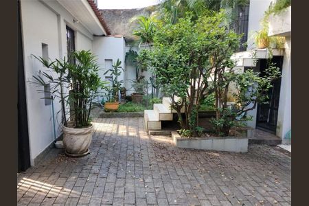 Casa de condomínio à venda com 209m², 3 quartos e 4 vagas