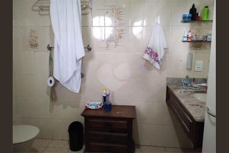 Casa de condomínio à venda com 209m², 3 quartos e 4 vagas