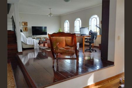 Casa de condomínio à venda com 209m², 3 quartos e 4 vagas