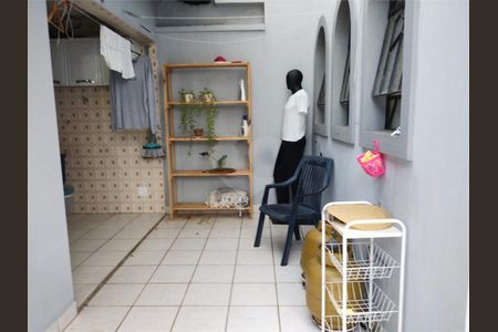 Casa de condomínio à venda com 209m², 3 quartos e 4 vagas