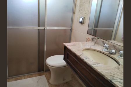 Casa de condomínio à venda com 209m², 3 quartos e 4 vagas